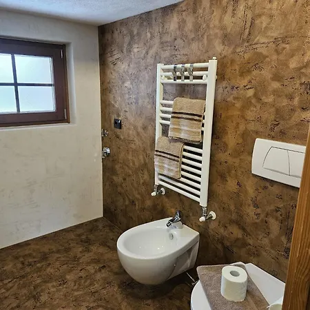 Li Daniela 아파트 리비뇨